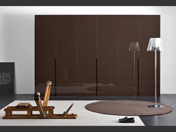 ΝΤΟΥΛΑΠΑ ' VALIA '